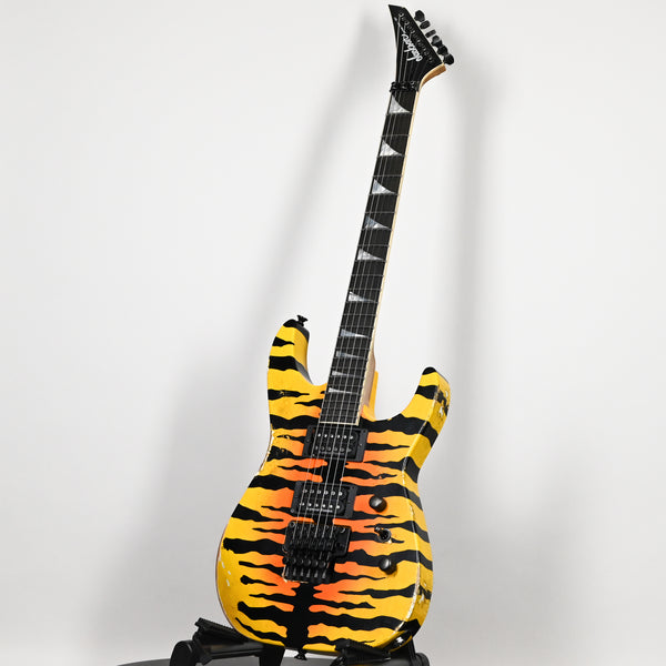 Jackson Custom Shop USA Special Edition Dinky 2H w/ Floyd Rose - Tested Time Bengal Tiger 2026 (XN19768)