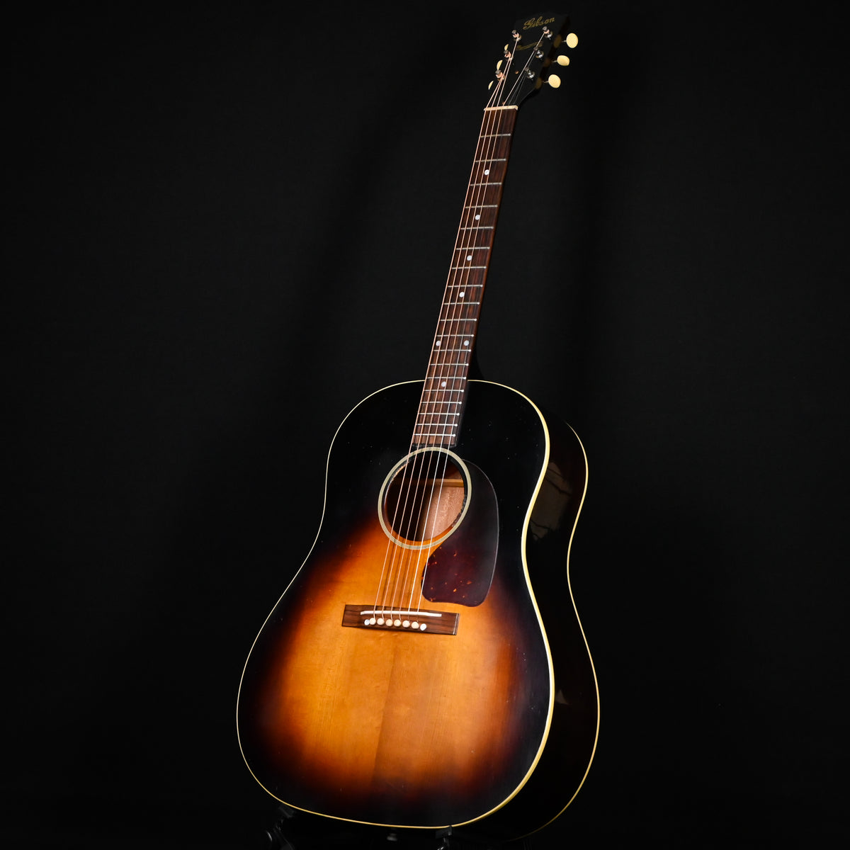 Gibson Custom 1942 Banner J-45 Reissue, Murphy Light Aged- Vintage Sunburst 2026 (22356007)