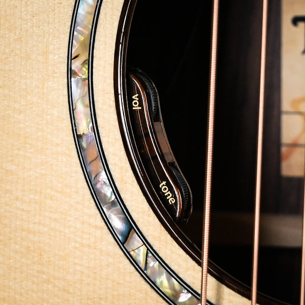 Taylor Legacy 914ce Acoustic/ Electric- Natural (1204255062)