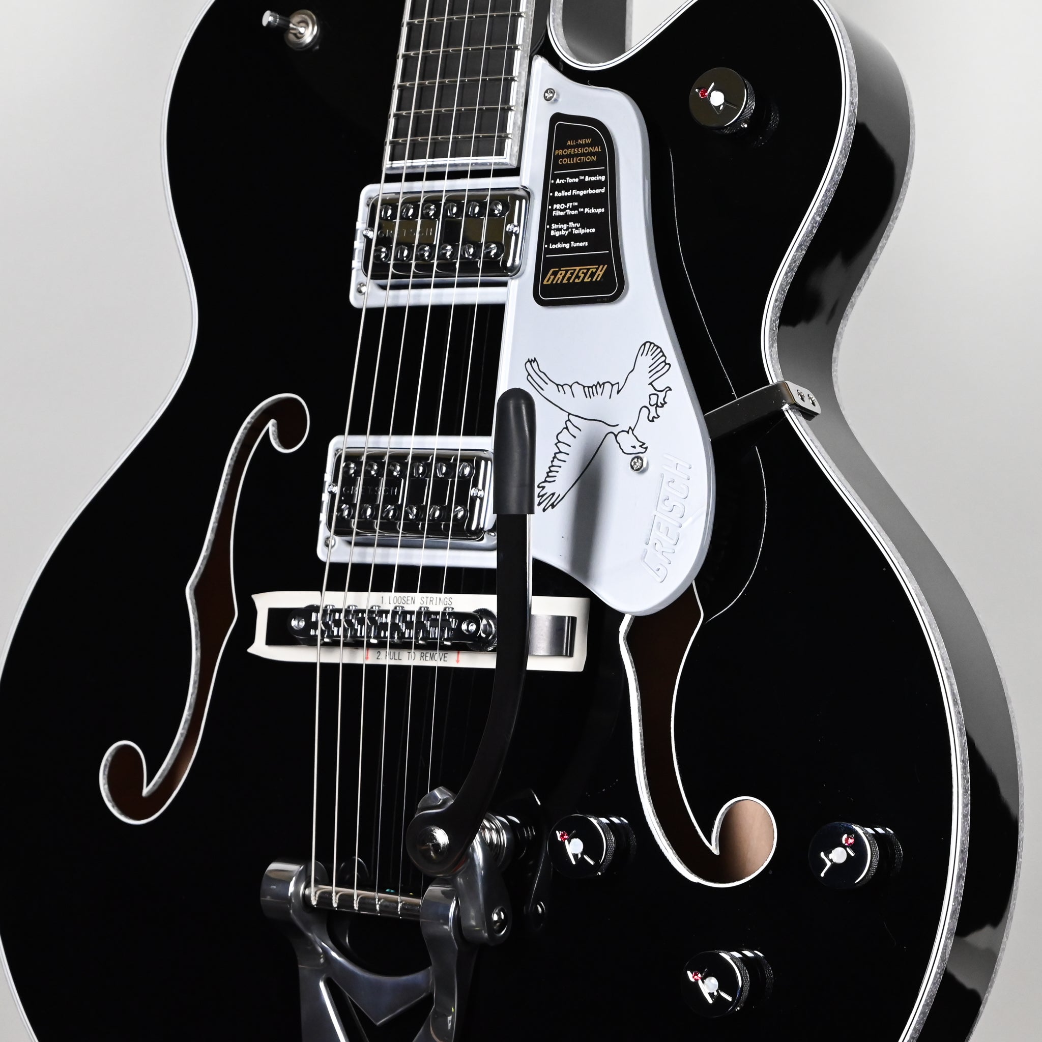 Gretsch Falcon Hollow Body w/ String-Thru Bigsby- Black 2026 (JT26030849)