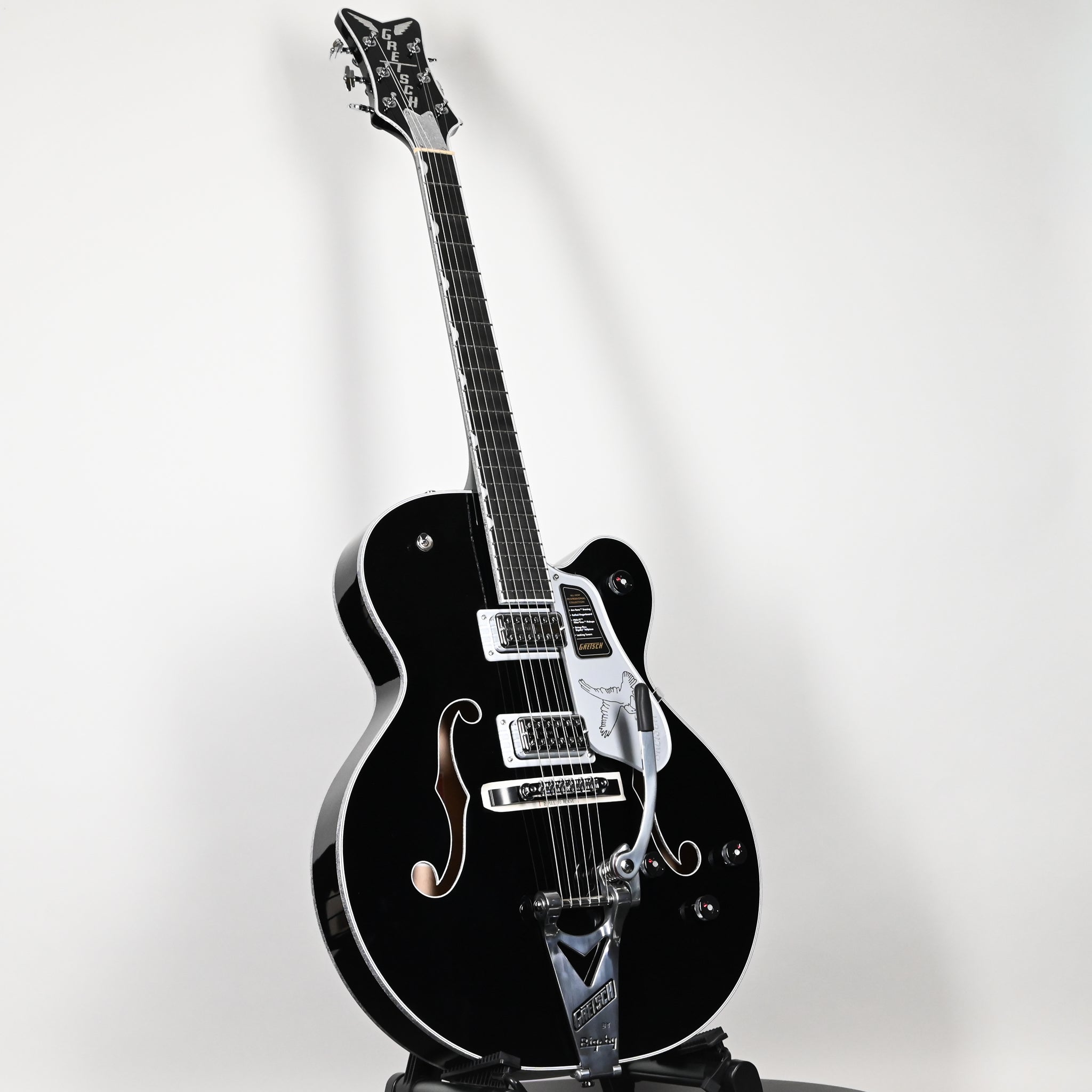 Gretsch Falcon Hollow Body w/ String-Thru Bigsby- Black 2026 (JT26030849)