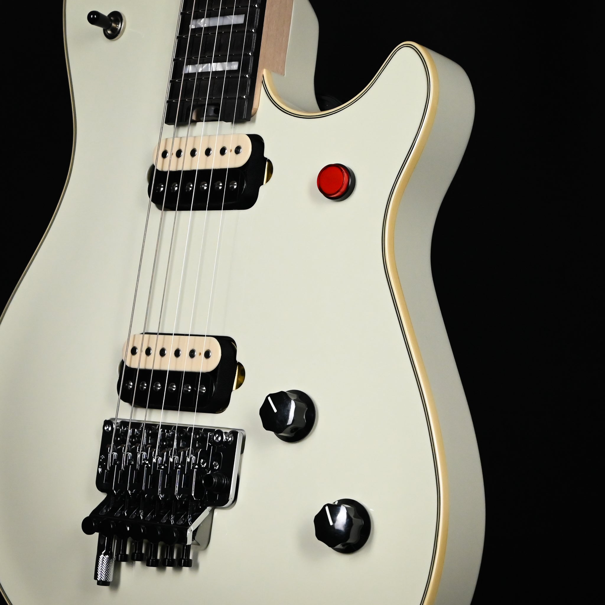 EVH MIJ Series Signature Wolfgang Electric Guitar - Ivory WC 2026 (JFE2600047)