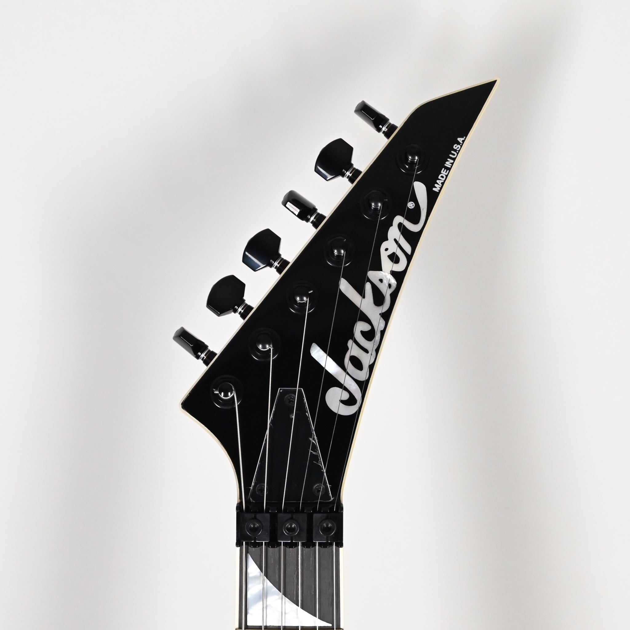 Jackson Custom Shop USA Select Dinky DK1- Gloss Black 2026 (XN010526)