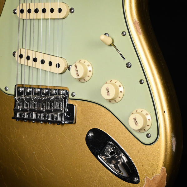 Fender Custom Shop Late-1962 Stratocaster Relic w/ Closet Classic Hardware- Aged Aztec Gold 2025 (CZ587737)