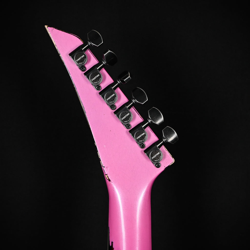 Jackson Custom Shop USA SL 2H FR Soloist Nitro Tour Relic- Platinum Pink/ 3-Tone Sunburst 2026 (J11567)