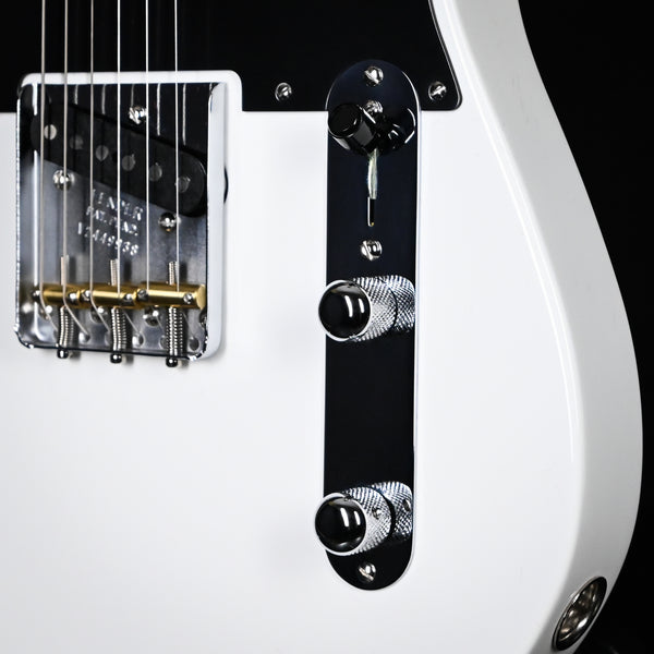Fender Limited Edition American Vintage II 1951 Telecaster- Prototype White (V2449938)