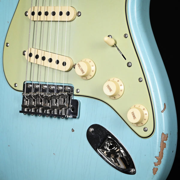 Fender Custom Shop Late-1962 Stratocaster Relic w/ Closet Classic Hardware- Faded Aged Daphne Blue 2025 (CZ587801)