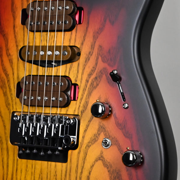 Charvel Guthrie Govan Signature MJ San Dimas SD24 CM- Three-Tone Sunburst 2025 (JFC2500102)