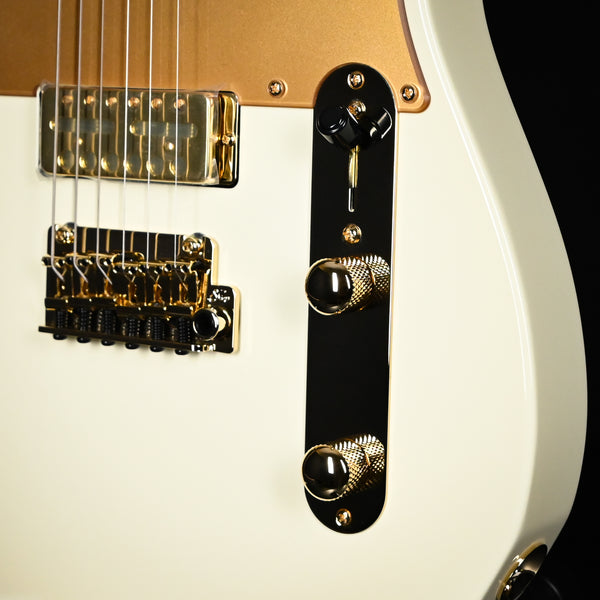 Suhr Mateus Asato Signture Series Classic T w/ Lollar Gold Foil Pickups, Tremolo & Premium Softshell Case- MA White 2026 (92470)