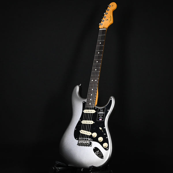 Fender American Professional II Stratocaster- Mercury (US240039937)