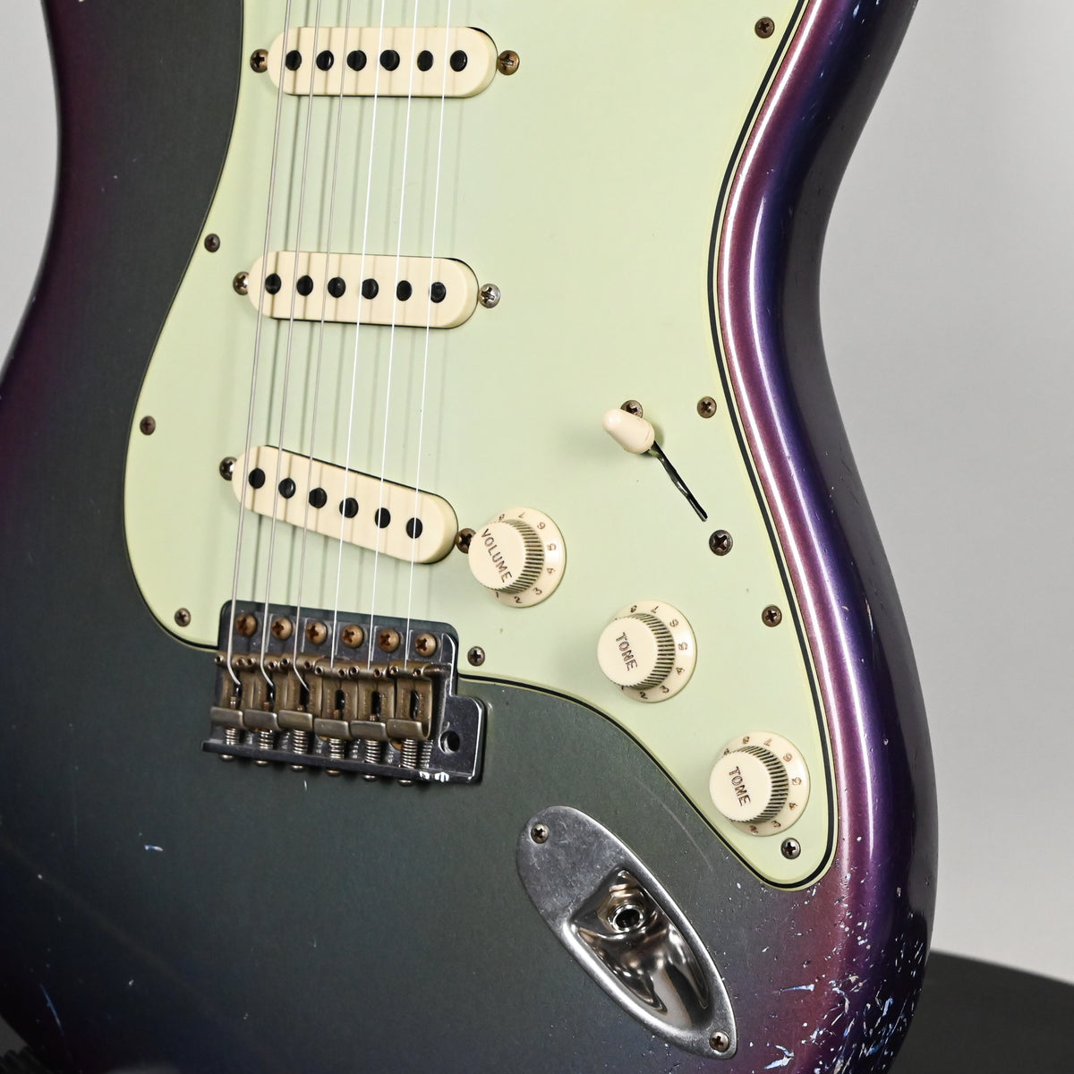 Fender Custom Shop Masterbuilt Dennis Galuszka 60/63 Stratocaster w/ Brazilian Rosewood Fingerboard, Journeyman- Green Burst 2026 (R129561)