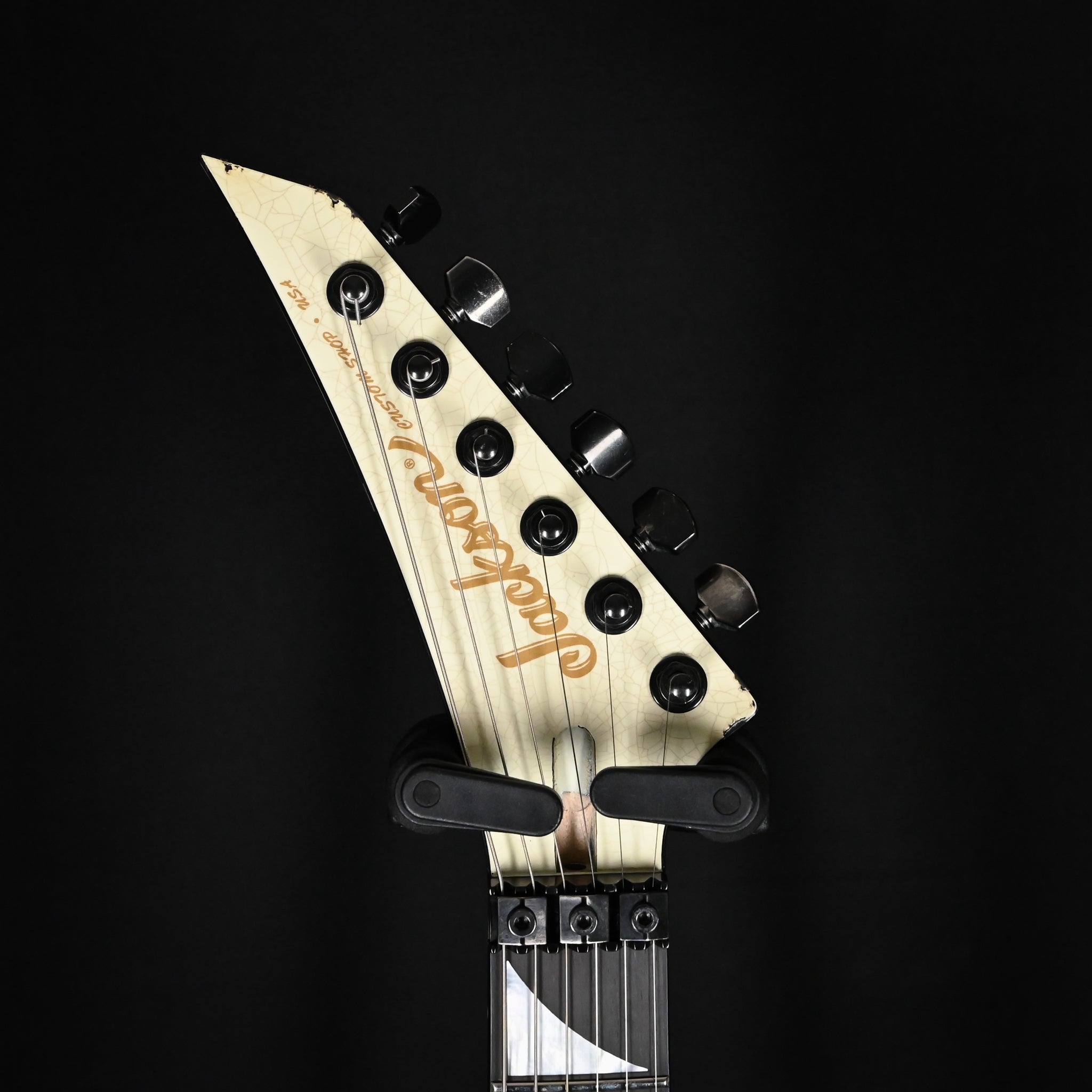Jackson USA Custom Shop RR 2H FR Rhoads NAMM Special Edition #516- Vanilla Shake Over Black Nitro Tour Relic 2026 (RR4191)