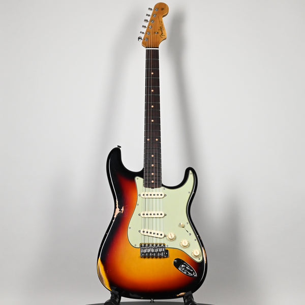 Fender Custom Shop Late-1962 Stratocaster Relic w/ Closet Classic Hardware- 3 Tone Sunburst 2025 (CZ588539)