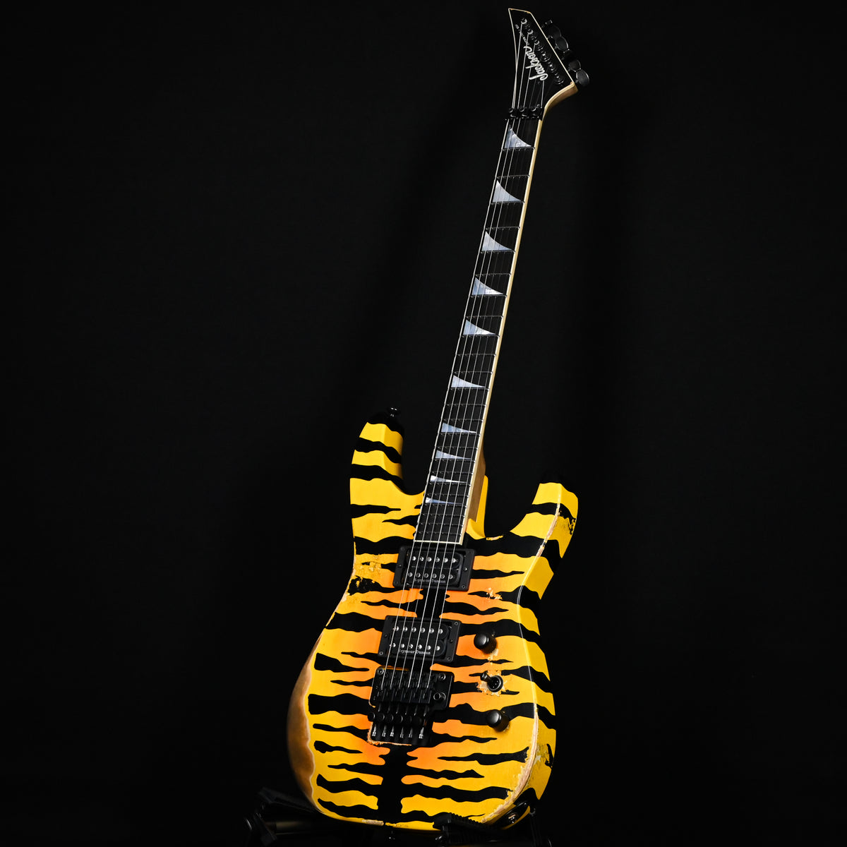 Jackson Custom Shop USA Special Edition Dinky 2H w/ Floyd Rose- Tested Time Bengal Tiger 2026 (XN20679)