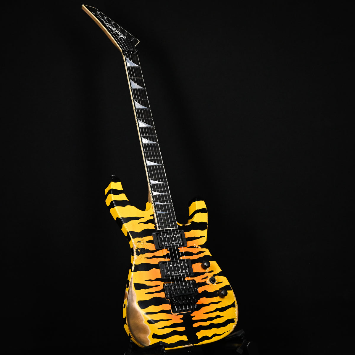 Jackson Custom Shop USA Special Edition Dinky 2H w/ Floyd Rose- Tested Time Bengal Tiger 2026 (XN20679)