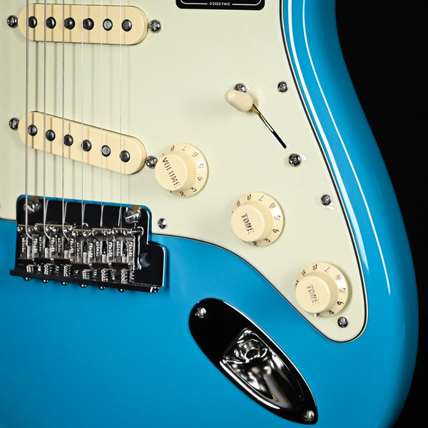 Fender American Professional II Stratocaster- Miami Blue (US240041807)