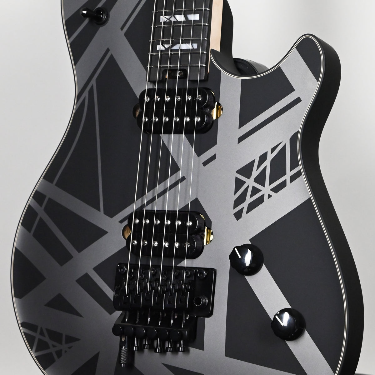 EVH Custom Shop Special Edition Wolfgang- Stealth Stripes 2026 (WG17904A)