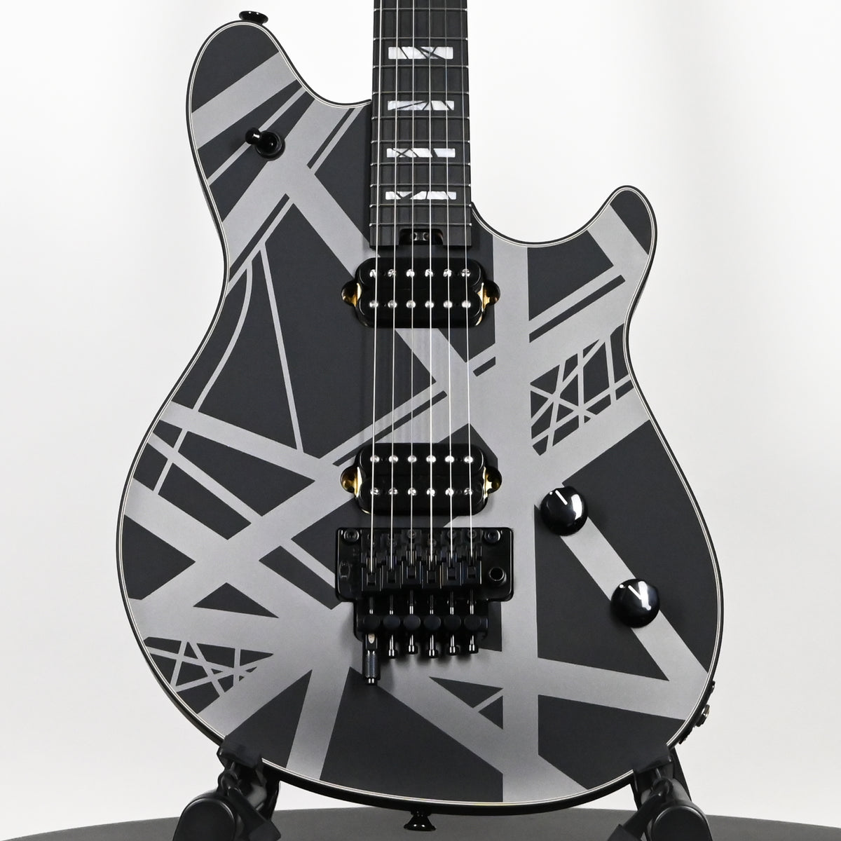 EVH Custom Shop Special Edition Wolfgang- Stealth Stripes 2026 (WG17904A)