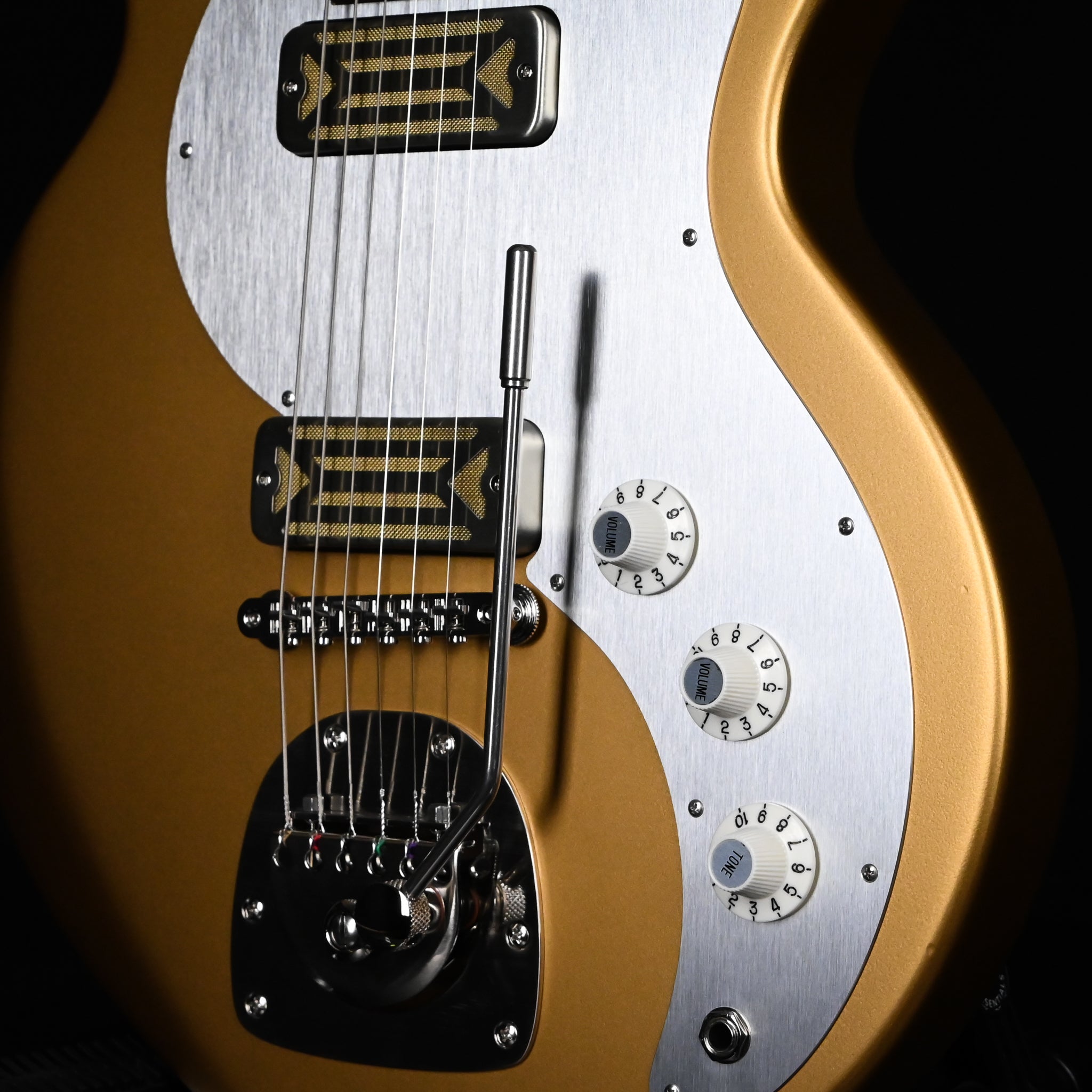 Eastman Fullertone Offset'62 Electric Guitar- Gold 2026 (F2600191)