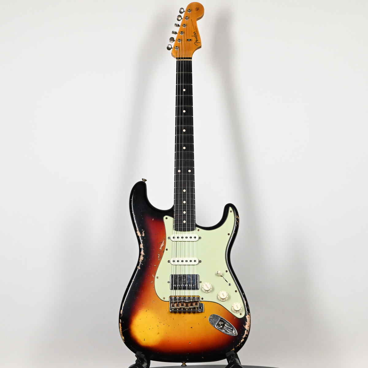 Fender Custom Shop '62 Stratocaster HSS w/ Alder Body, Heavy Relic- 3 Color Sunburst 2026 (R151620)