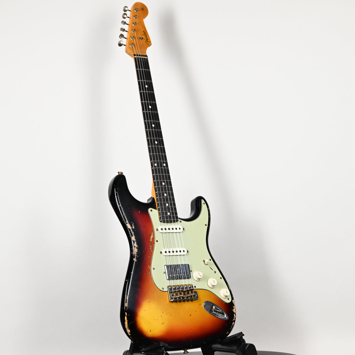 Fender Custom Shop '62 Stratocaster HSS w/ Alder Body, Heavy Relic- 3 Color Sunburst 2026 (R151620)