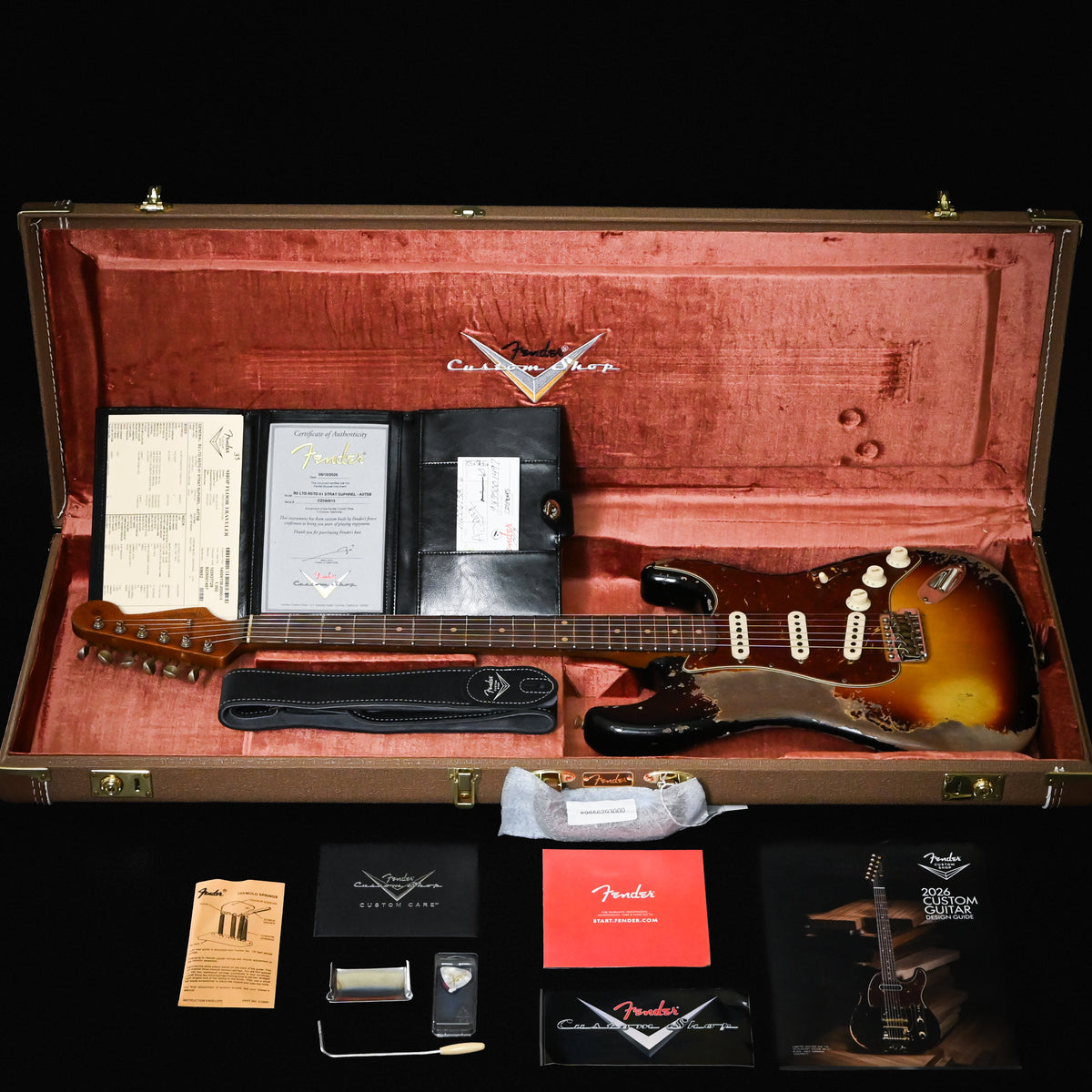 Fender Custom Shop Limited Edition Roasted '61 Stratocaster Super Heavy Relic- Aged 3 Color Sunburst 2026 (CZ590615)