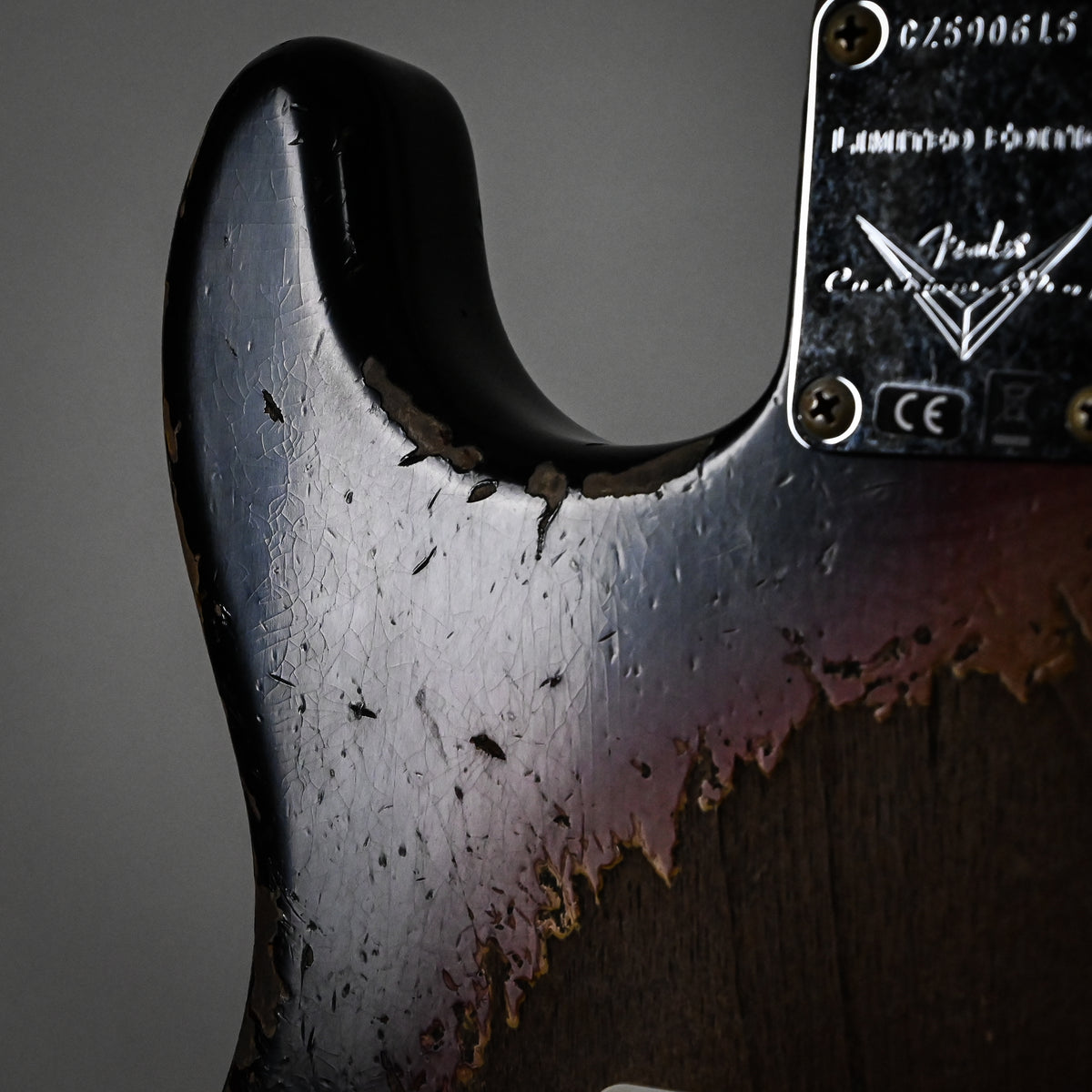 Fender Custom Shop Limited Edition Roasted '61 Stratocaster Super Heavy Relic- Aged 3 Color Sunburst 2026 (CZ590615)