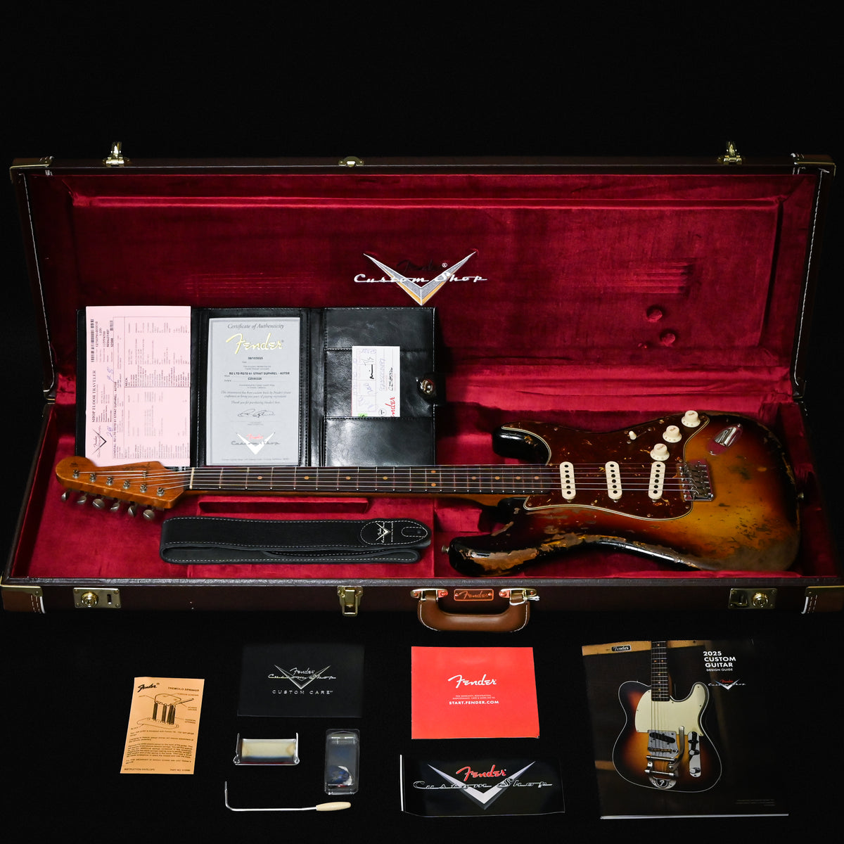 Fender Custom Shop Limited Edition Roasted '61 Stratocaster Super Heavy Relic- Aged 3 Color Sunburst 2026 (CZ585326)