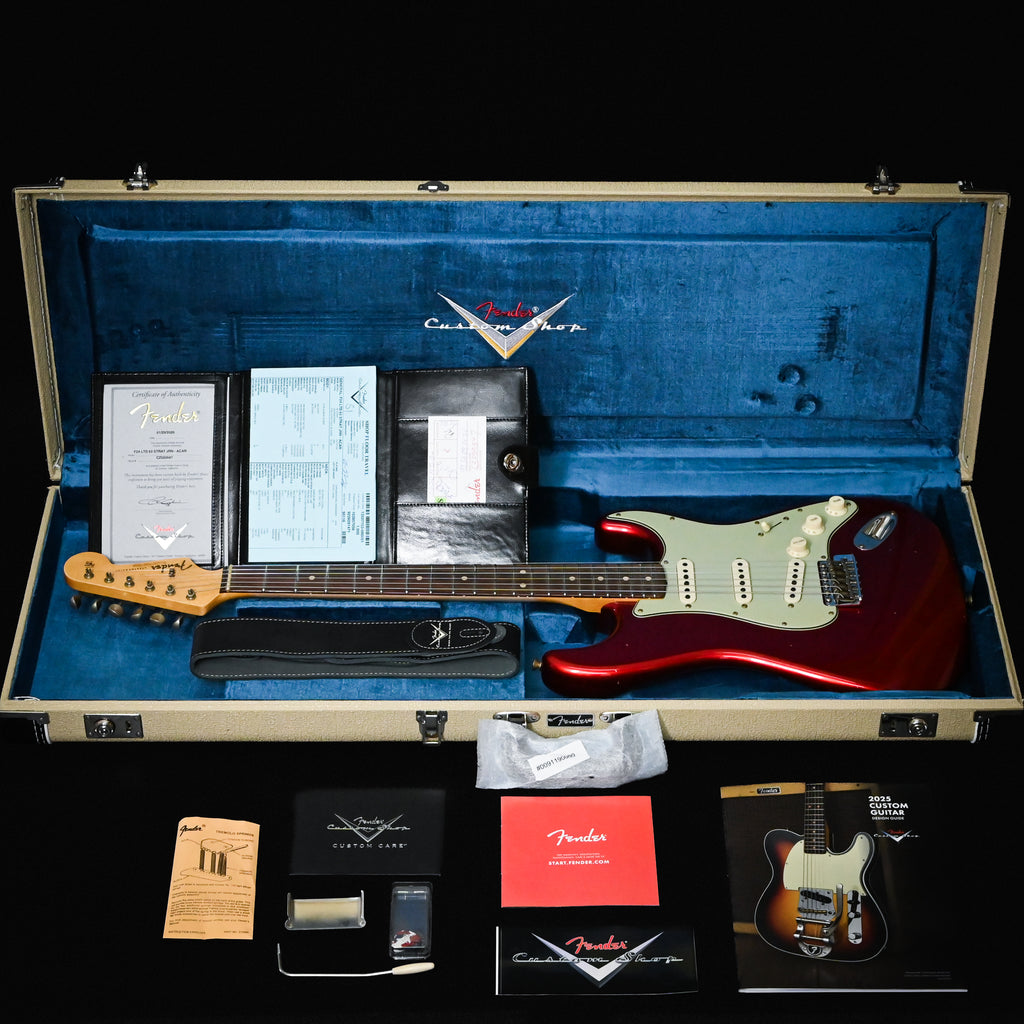 Fender Custom Shop Limited Edition '63 Stratocaster Journeyman- Aged Candy Apple Red 2026 (CZ589547)