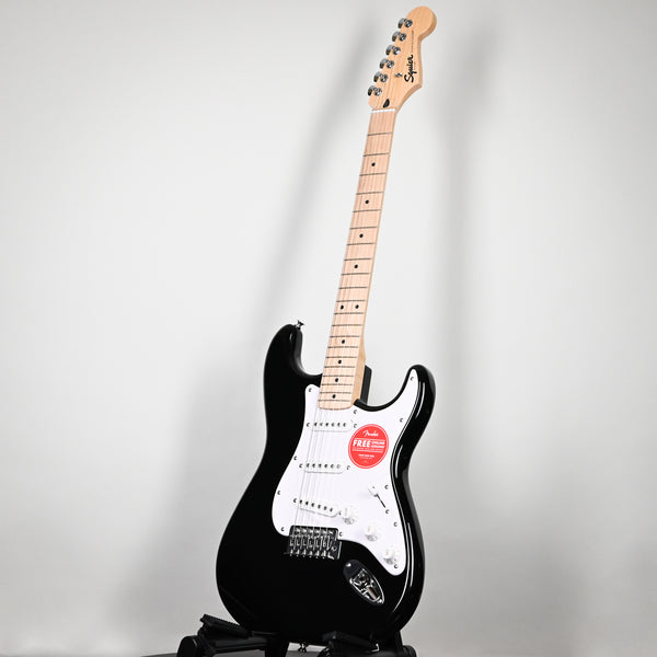 Squier-Fender Sonic Starter Pack- Black (CRNH24002978)