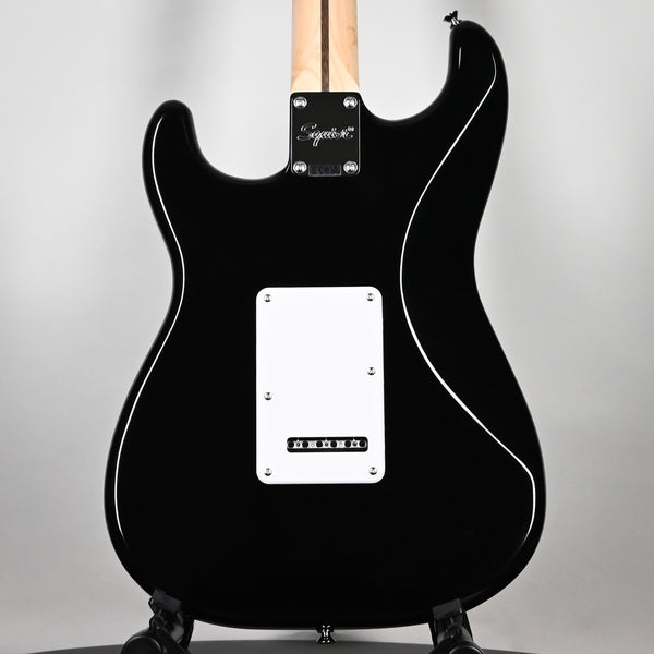 Squier-Fender Sonic Starter Pack- Black (CRNH24002978)