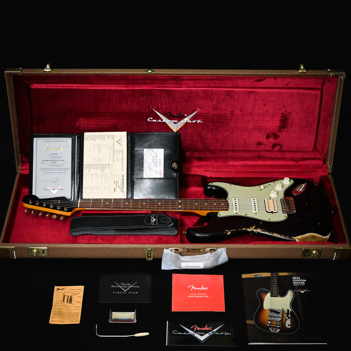 Fender Custom Shop '62 Stratocaster HSS w/ Painted Headcap, Heavy Relic- Black 2026 (R147929)