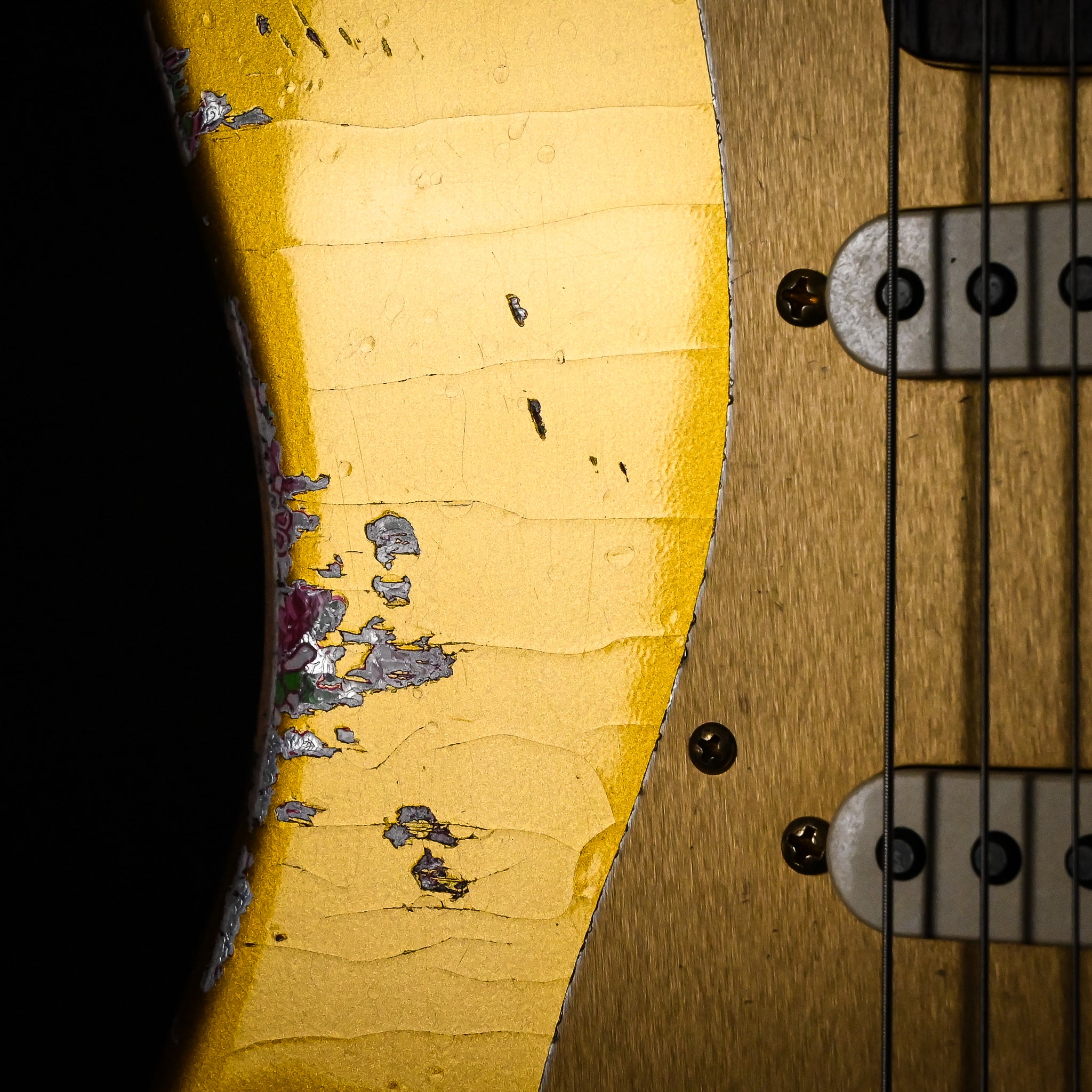 Fender Custom Shop 1962 Stratocaster w/ Gold Hardware Heavy Relic- Frost Gold/ Pink Paisley 2025 (R139222)