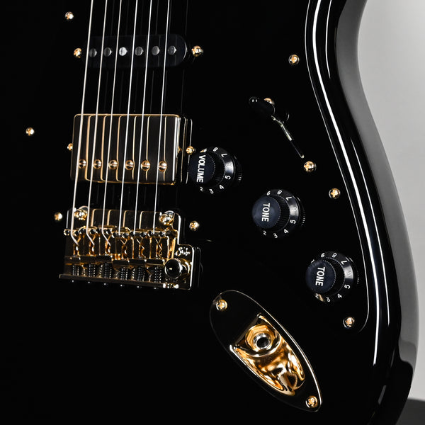 Suhr Mateus Asato Signature Series Classic S w/ Premium Softshell Case- Black 2026 (92467)