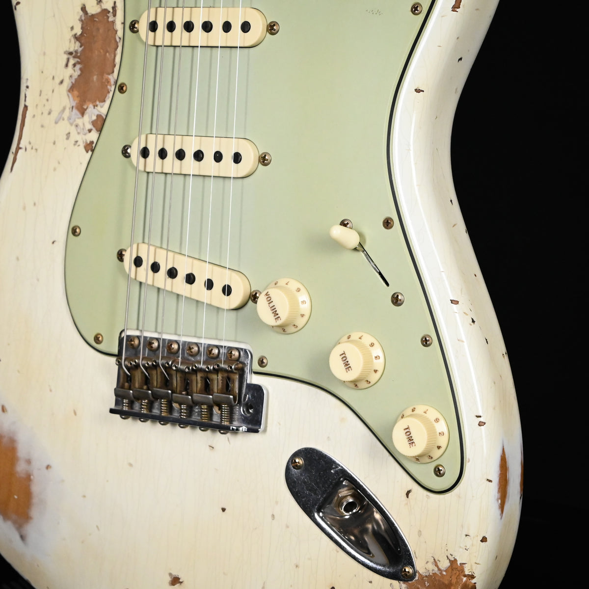 Fender Custom Shop Limited Edition 1962 Stratocaster w/ Handwound 60/63 Pickups, Heavy Relic- Aged Olympic White 2026 (CZ589408)