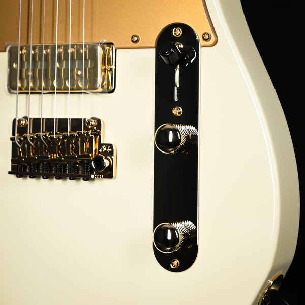 Suhr Mateus Asato Signture Series Classic T w/ Lollar Gold Foil Pickups & Tremolo- MA White 2025 (81393)