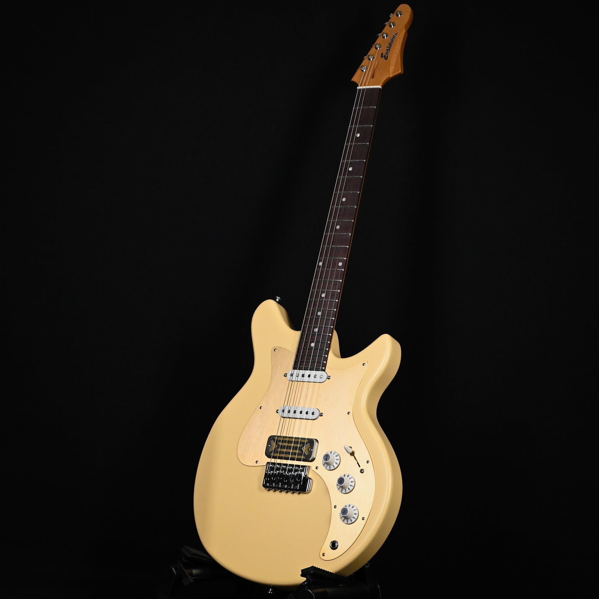 Eastman Fullertone DC '62 Electric Guitar- Desert Sand 2026 (F2501650)