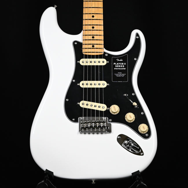 Fender Player II Stratocaster Maple Fingerboard Polar White Fender Player II Stratocaster Maple Fingerboard Polar White