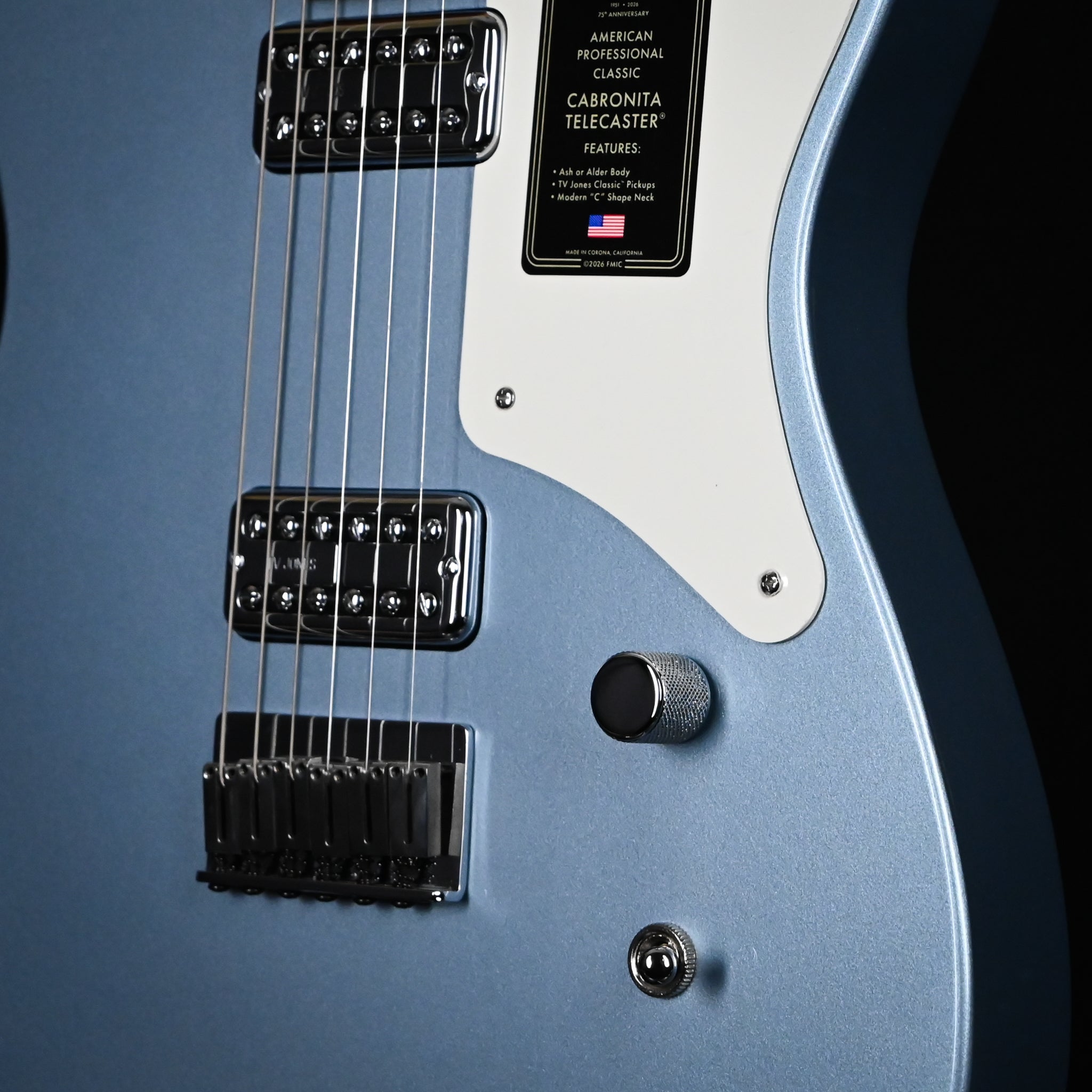 Fender 75th Anniversary American Professional Classic Cabronita Telecaster- Ice Blue Metallic 2026 (US26056935)