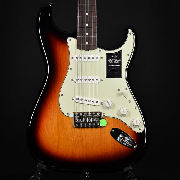 Fender Vintera II 60s Stratocaster Rosewood Fingerboard 3-Color Sunburst 2023 (MX23098366)