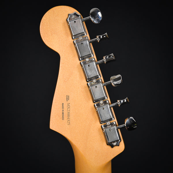 Fender H.E.R. Stratocaster Maple Fingerboard Chrome Glow (MX23004325)