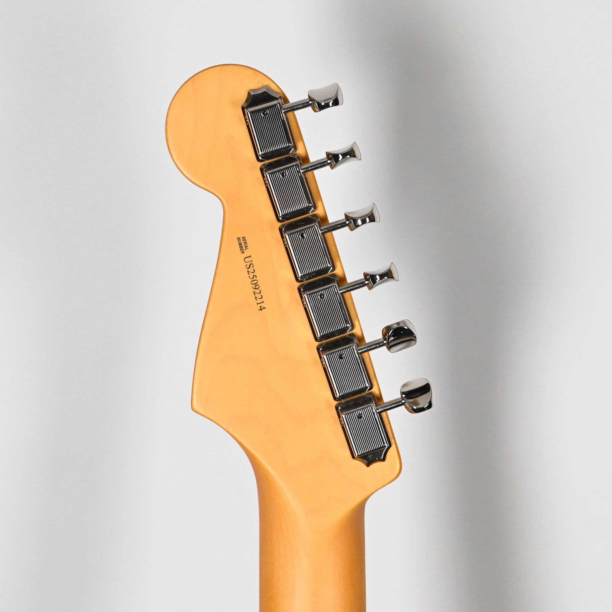 Fender American Professional Classic Stratocaster HSS- 3 Color Sunburst 2025 (US25092214)