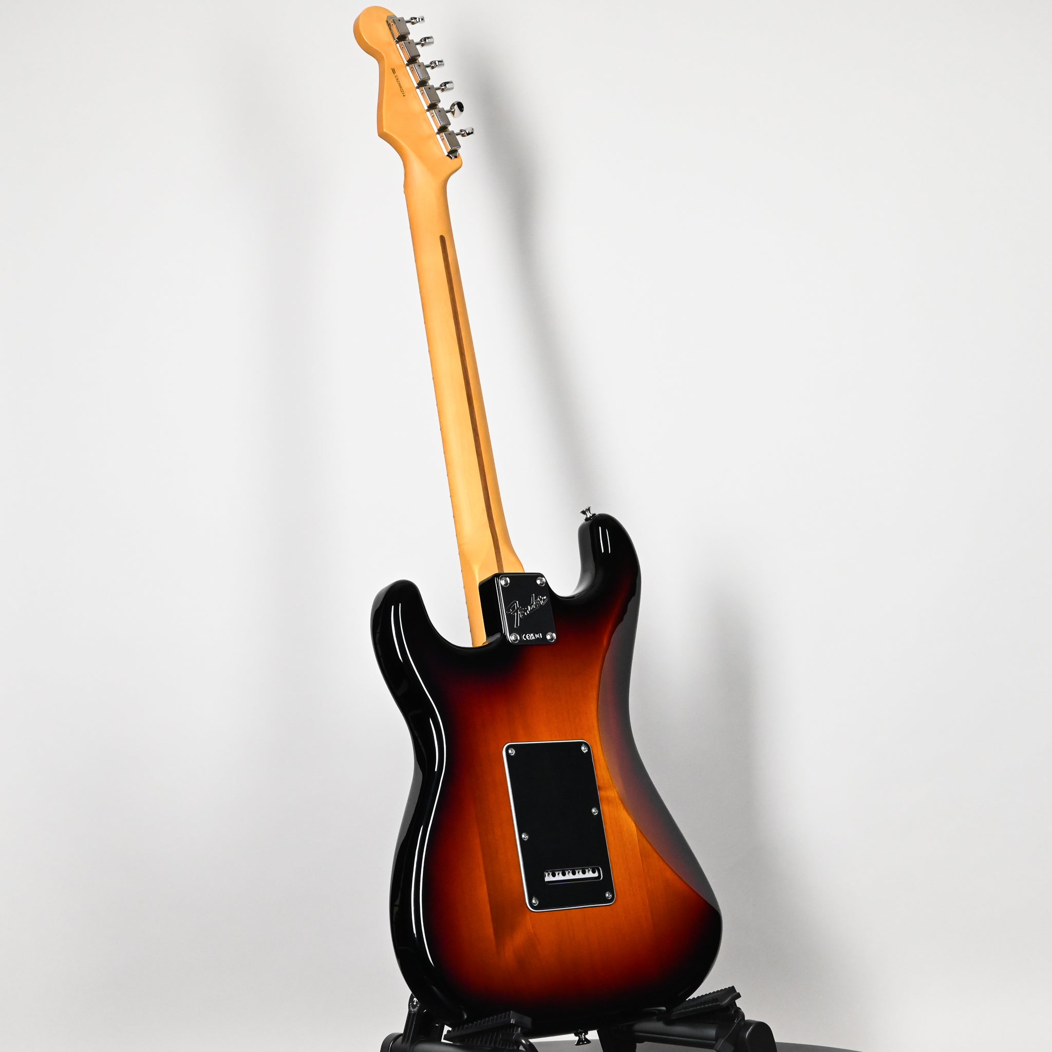Fender American Professional Classic Stratocaster HSS- 3 Color Sunburst 2025 (US25092214)