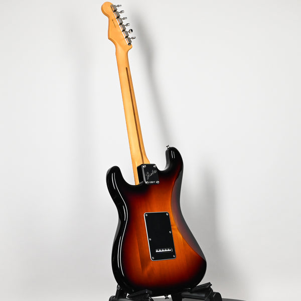 Fender American Professional Classic Stratocaster HSS- 3 Color Sunburst 2025 (US25092214)