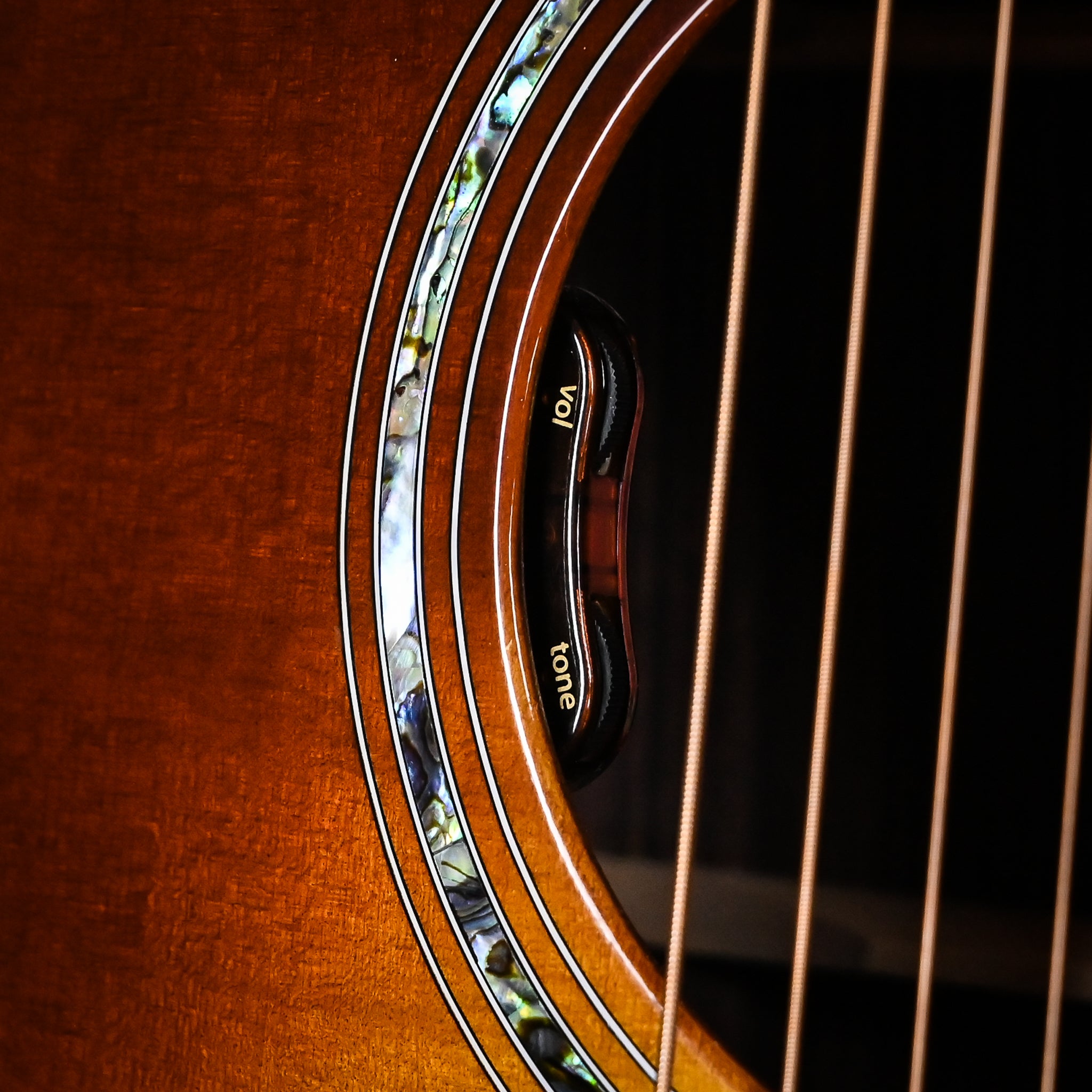 Gibson Custom Limited Edition Advanced Jumbo Anniversary Acoustic/ Electric Guitar- Cremona Burst 2026 (21126035)