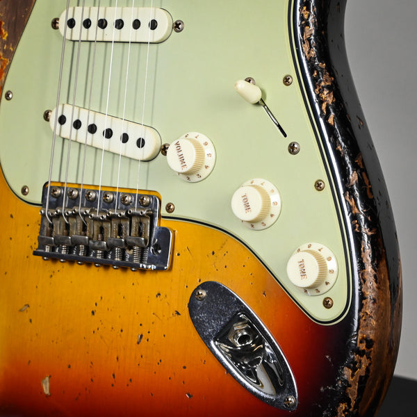 Fender Custom Shop Limited Edition 62/63 Stratocaster Super Heavy Relic- 3 Color Sunburst 2025 (CZ585883)