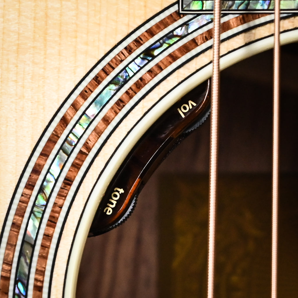 Taylor Gold Label 914e w/ Adirondack Spruce Top & Honduran Rosewood Back and Sides Acoustic-Electric Guitar 2026 (1202256058)