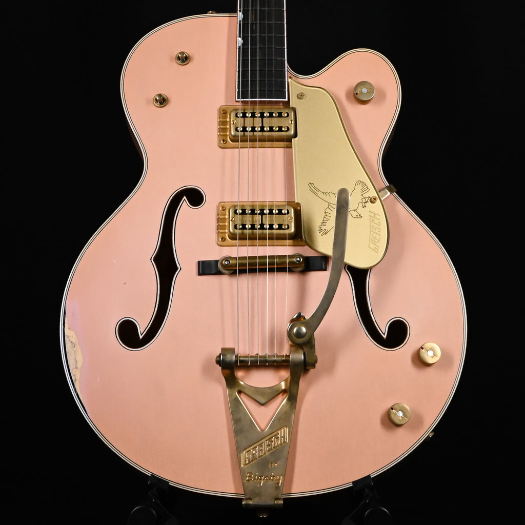Gretsch Custom Shop USA Masterbuilt Gonzalo Madrigal G6136-CS '59 “Pink Falcon” Relic- Shell Pink (UC24033703)