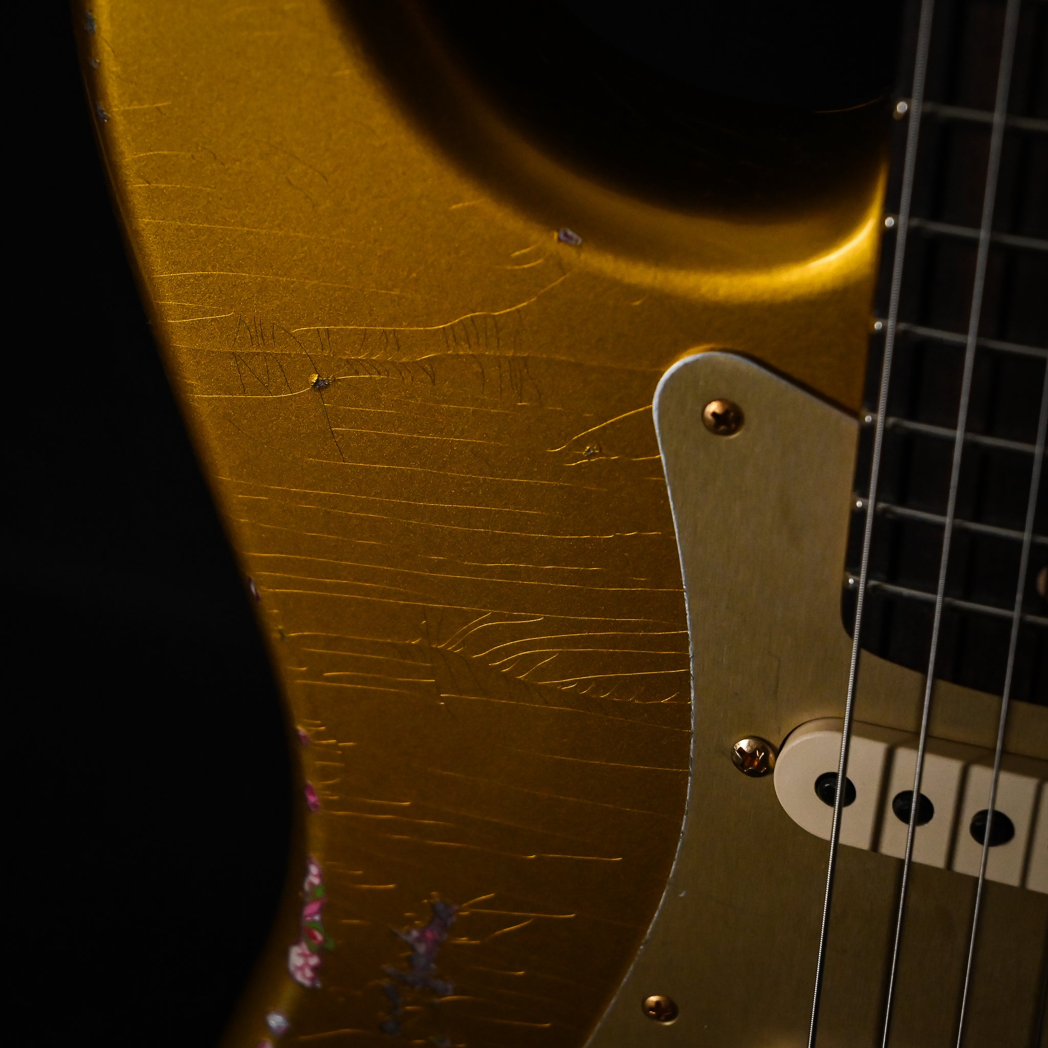 Fender Custom Shop 1962 Stratocaster w/ Gold Hardware Heavy Relic- Frost Gold / Pink Paisley 2024 (R139354)