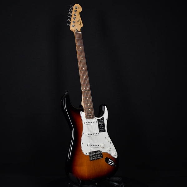 Fender Player Stratocaster SSS Maple Fingerboard 3 Color Sunburst (MX22309229)